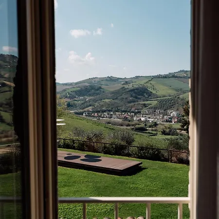 Colle Serrano Relais & ريباترانسوني
