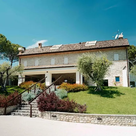 Gospodarstwo agroturystyczne Colle Serrano Relais &