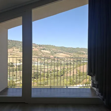 مزرعة للإقامة Colle Serrano Relais & *