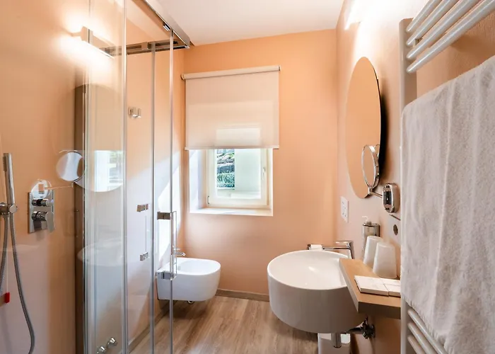 Colle Serrano Relais & 农家乐