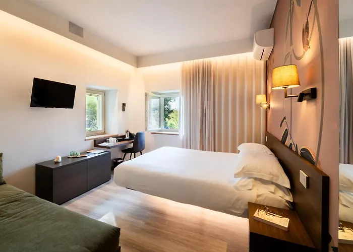 Colle Serrano Relais & 农家乐 *