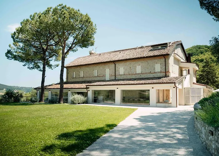 农家乐 Colle Serrano Relais & 里帕特兰索内