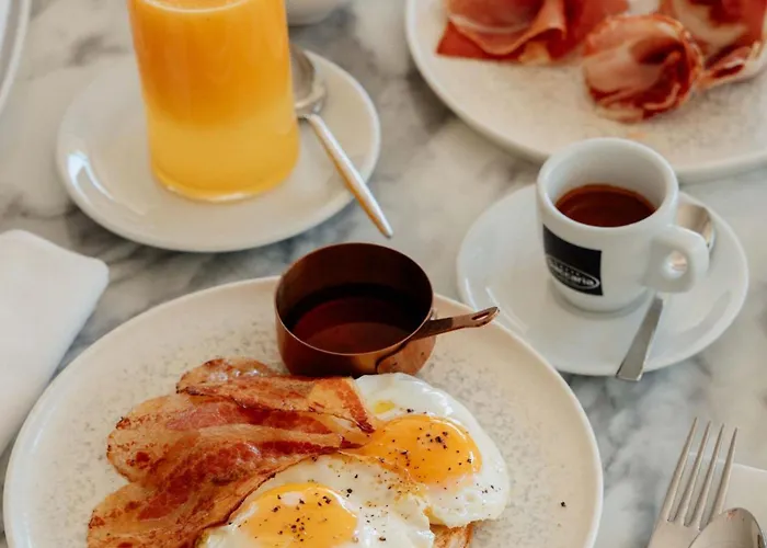 Colle Serrano Relais & 里帕特兰索内